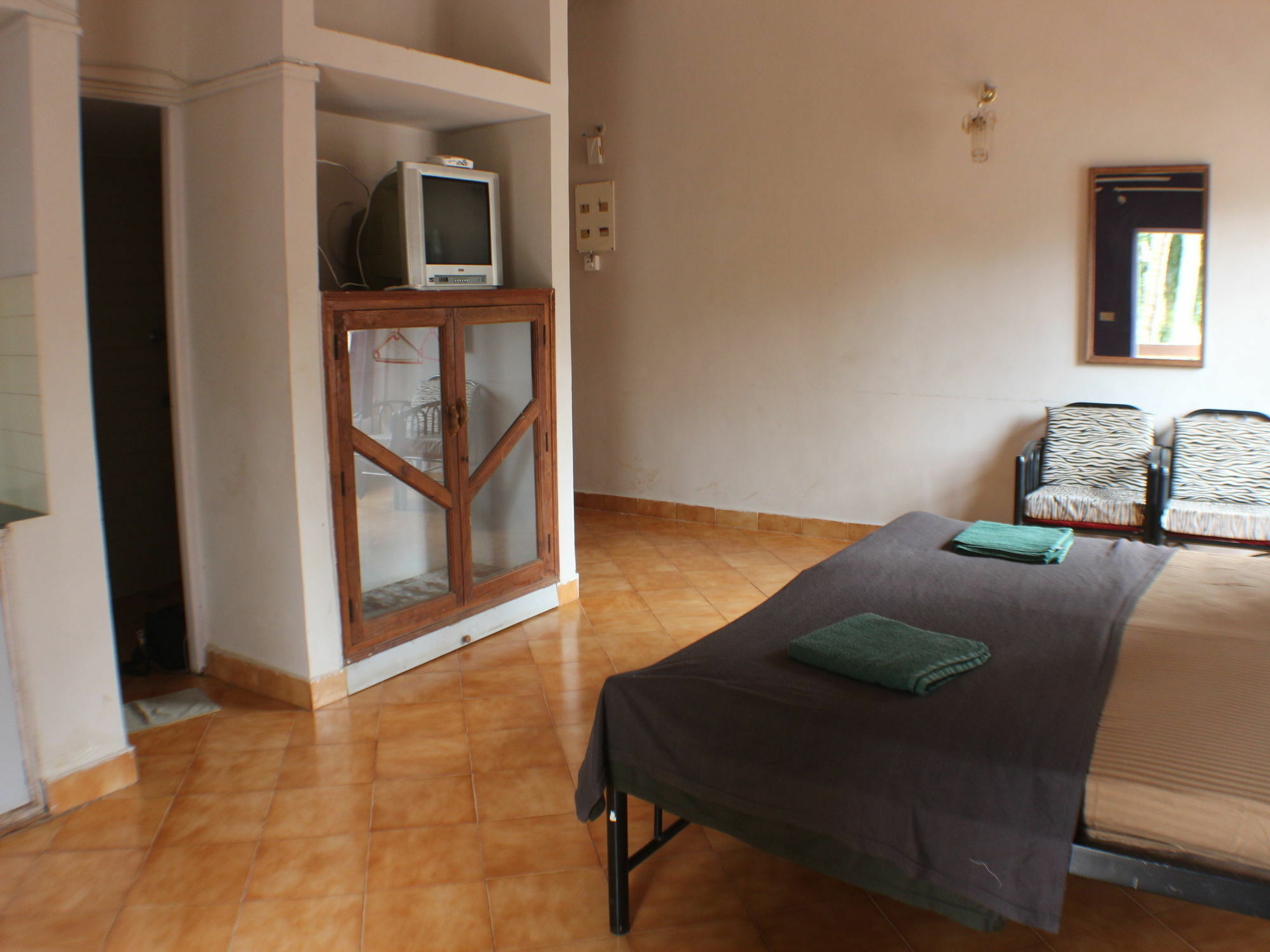 Oyo Stayout Hotel 2*